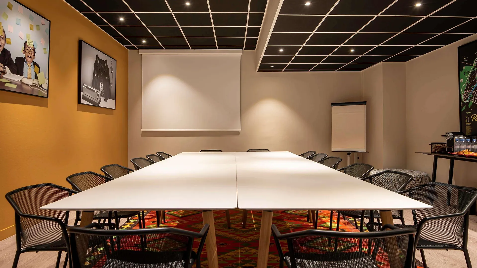 Aparthotel Adagio Paris Bercy Village 4*,