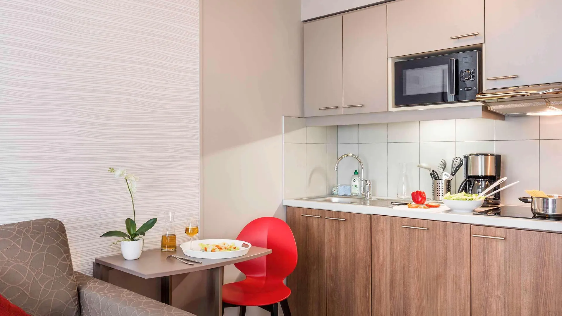 Aparthotel Adagio Paris Bercy Village 4*,